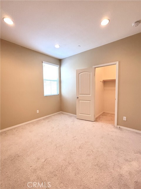 Building Photo - 7450 Silver Saddle Ct