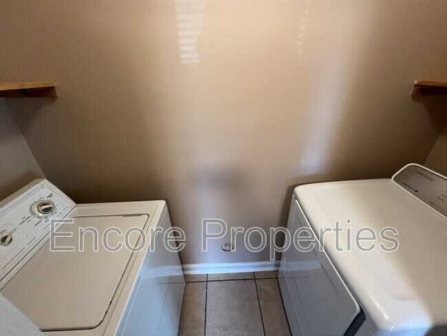 Building Photo - 2532 S Roxboro St