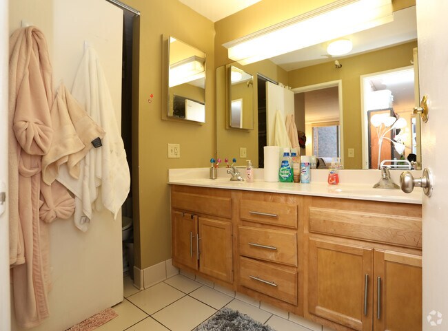 2BR, 1BA - Statesider