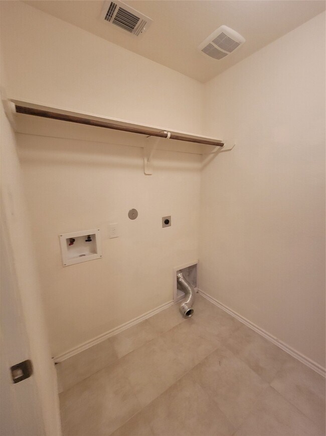 Building Photo - 3535 Goldleaf Trail Dr