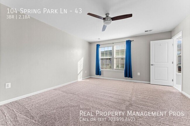 Building Photo - 104 Spring Park Ln