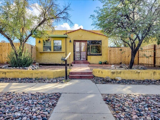Building Photo - PRICE REDUCTION!!! ALL UTILITIES INCLUDED!!