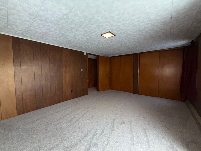 Building Photo - Single Family Home with Two Car Garage