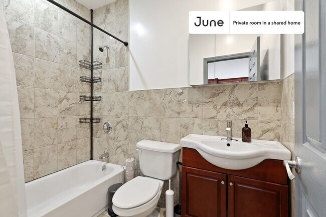 Building Photo - Room in Shared 4 bed/1 bath home in Bushwick