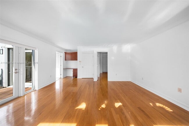 Building Photo - 21025 NE 31st Ave