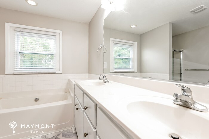 Building Photo - 744 Michelle Ct
