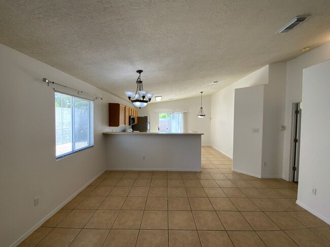Building Photo - 4 Bedroom Single Story Home Available Near...