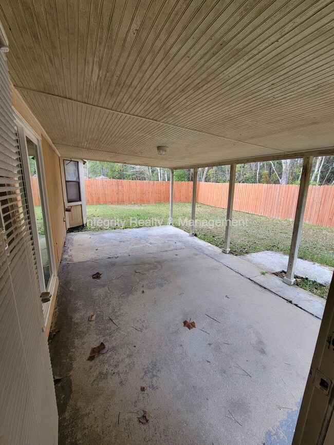 Building Photo - 7519 Allspice Cir N