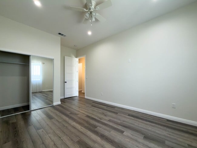 Building Photo - 15447 Septo St