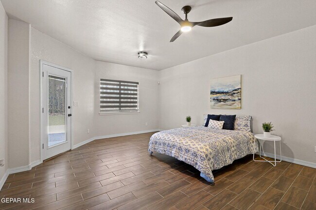 Building Photo - 3121 Tierra Paola Ln