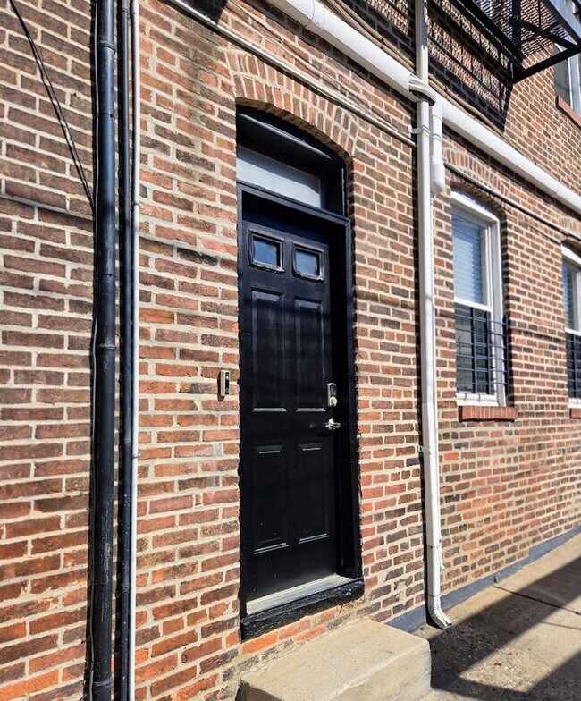 Building Photo - 239 S Collington Ave