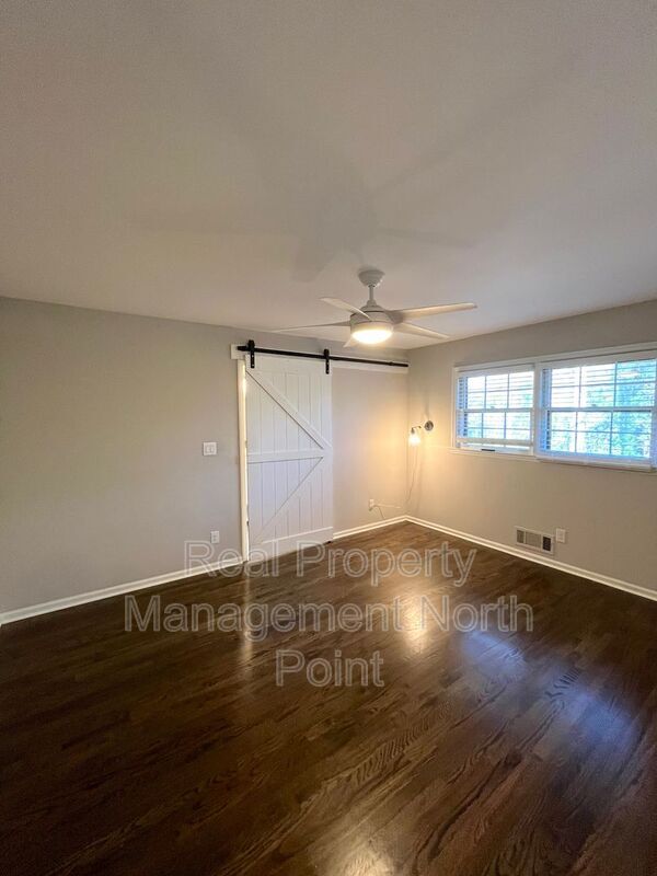 Building Photo - 3434 Palace Ct