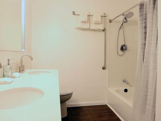 Building Photo - 16060 39th Ave