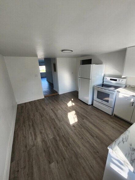 Building Photo - 306 Prentice Ave