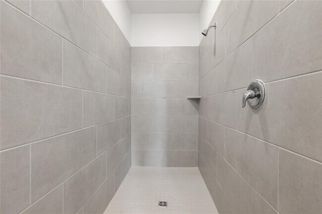 Building Photo - 13505 Harbor Pt Dr