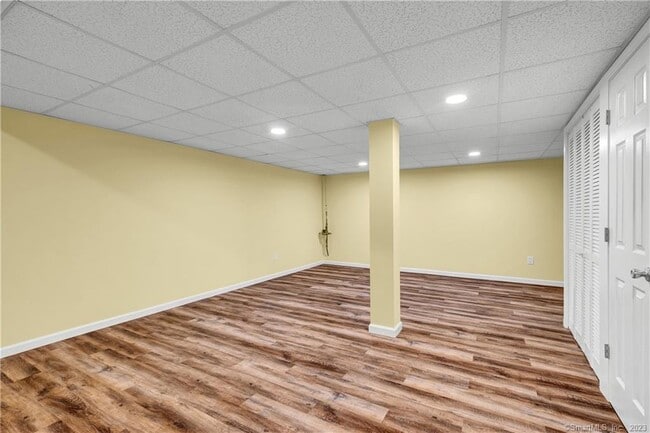 Building Photo - 220 Alder St