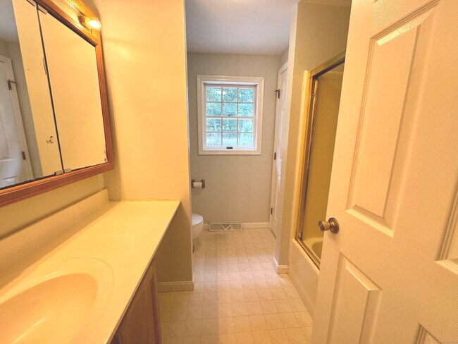 Building Photo - 61 Richard Brown Dr