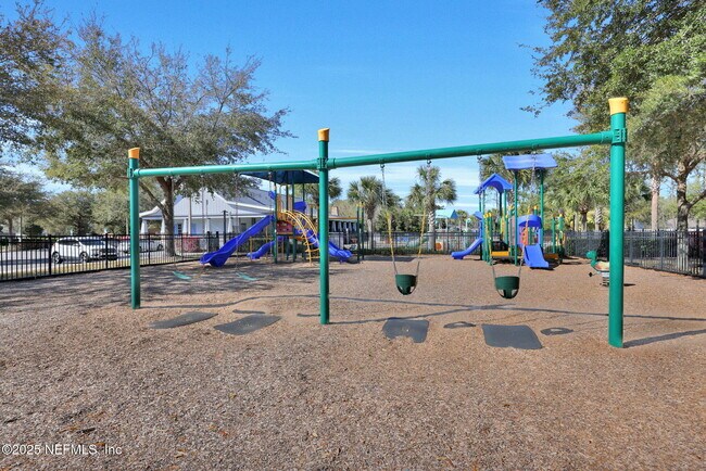 Building Photo - 16301 Magnolia Grove Way