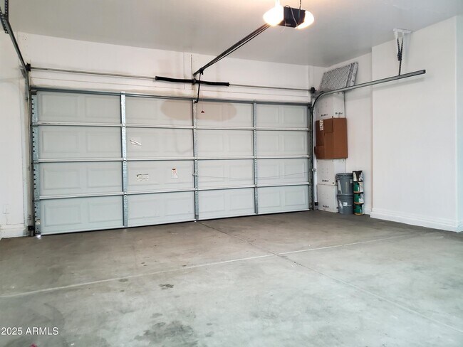 Building Photo - 16343 N 172nd Ave