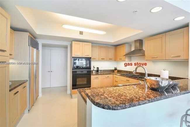 Building Photo - 3535 S Ocean Dr