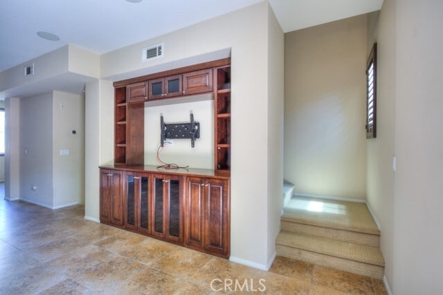 Building Photo - 17871 Shady View Dr