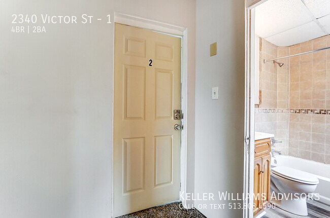 Building Photo - 2340 Victor St