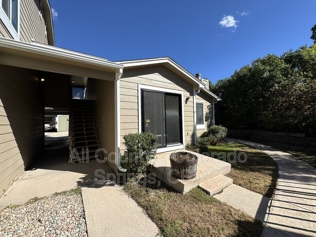 Building Photo - 2713 Hearthwood Ln