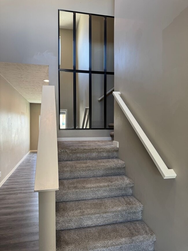 Building Photo - Spacious 4-Bedroom Townhome in Norris Scho...