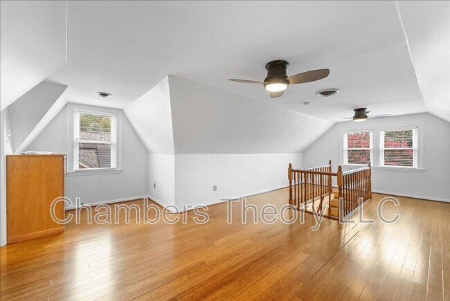 Building Photo - 1105 20th St