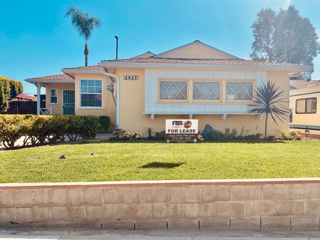 Building Photo - Stunning Allied Gardens Home- Upgraded with a Beautiful View!