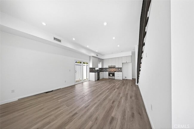 Building Photo - 14827 Dearborn St