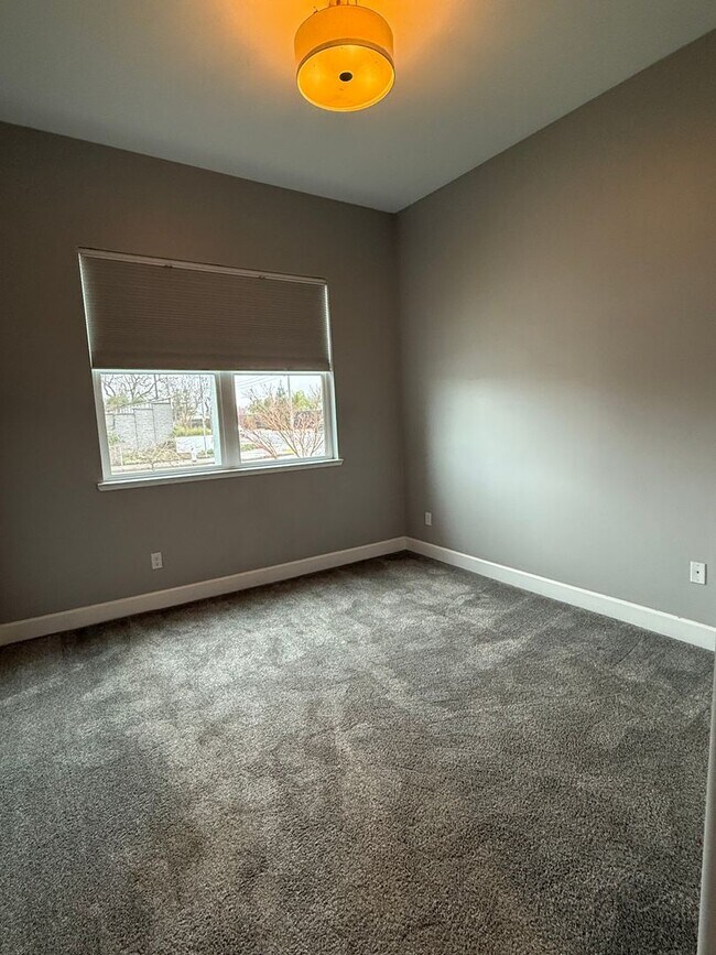 Building Photo - Gorgeous 4 Bedroom 3 Bathroom Single Level New Construction Home in Northeast Santa Rosa