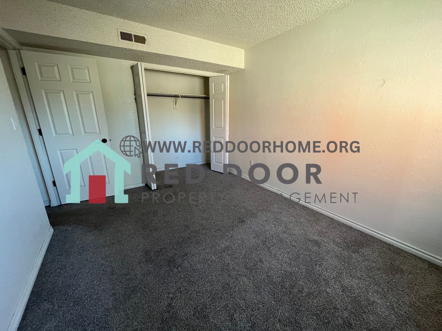 Building Photo - 3542 11th Ave S