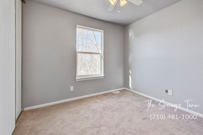 Building Photo - 6460 Bugle Dr