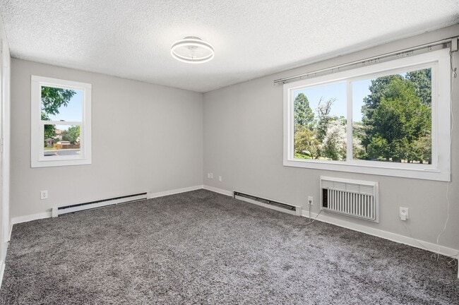 Building Photo - 2280 S Oswego Way