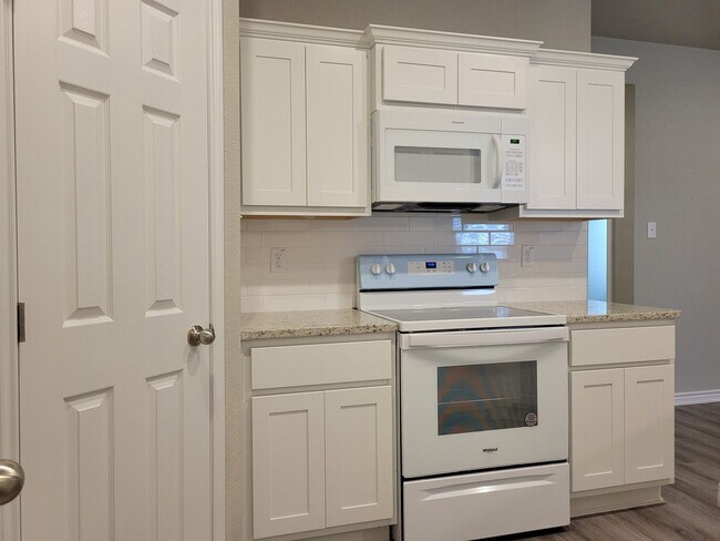 Building Photo - 1606 Pontotoc