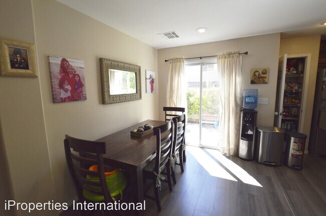 Building Photo - 3 br, 2.5 bath House - 9137 Starling Wing Pl