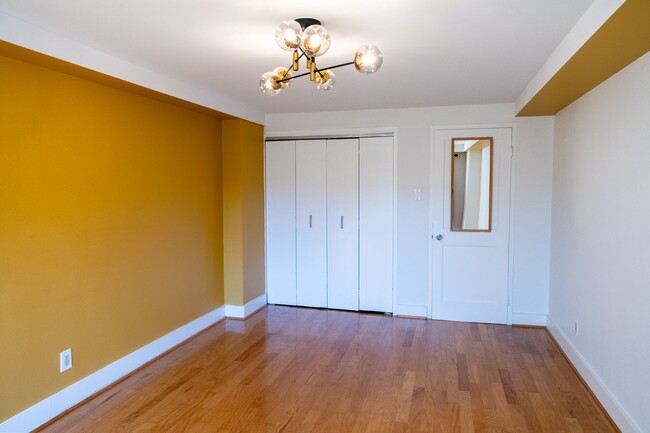 Building Photo - Bright and Peaceful One-Bedroom with Built...