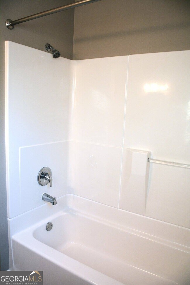 Building Photo - 403 Mary Ln
