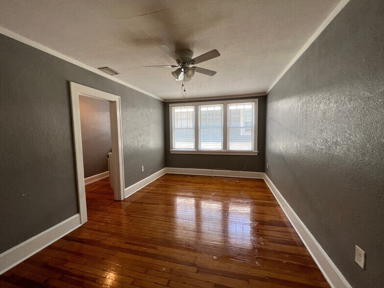Building Photo - Studio Bed/1 Bath - Unit 9