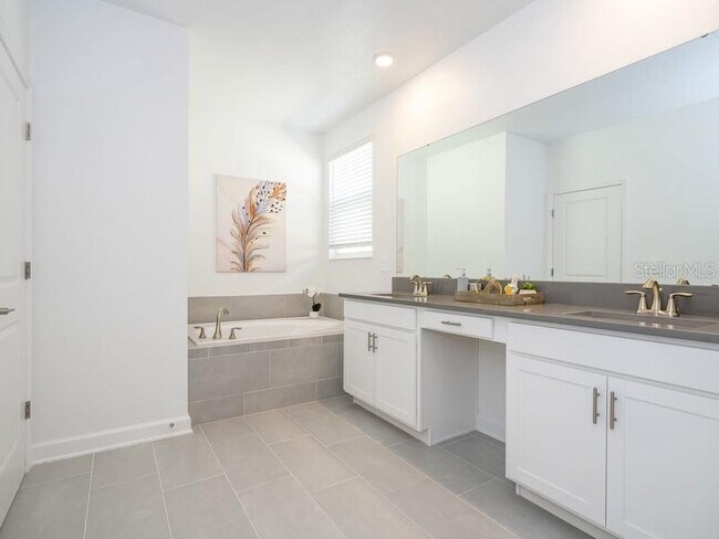 Building Photo - 8956 Takeaway Wy