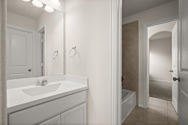 Building Photo - 610 Puerta Vallarta Ln