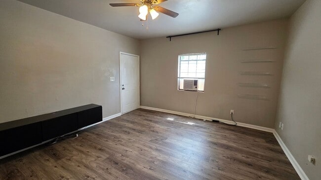 Building Photo - 1919 NW 11th St