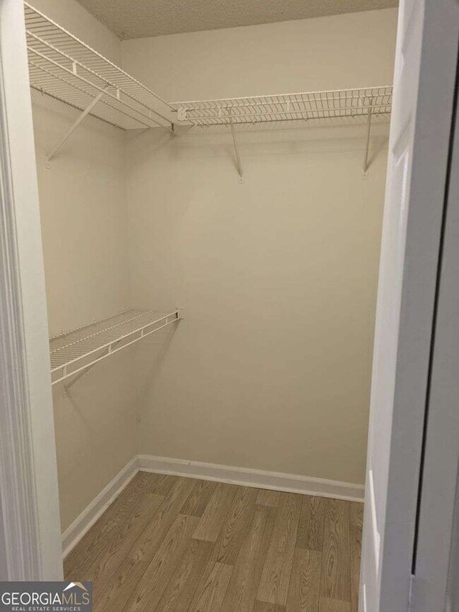 Building Photo - 605 Ridge Creek Dr