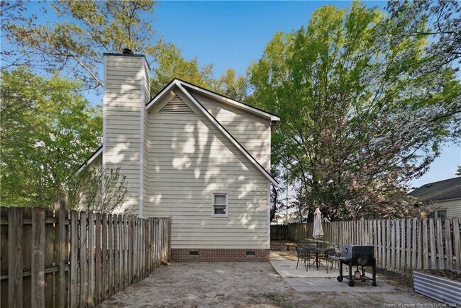 Building Photo - 2130 Hull Rd