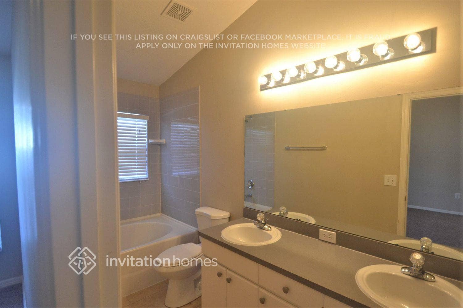 Building Photo - 22828 Roderick Dr