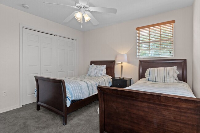 Building Photo - 4765 S Amstel Dr