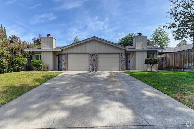 Building Photo - 4803 Lewis Carroll Way