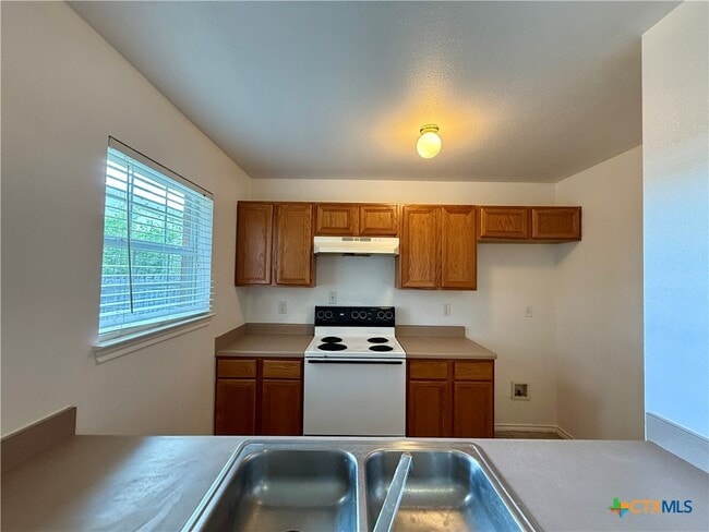 Building Photo - 309 S Water Ln