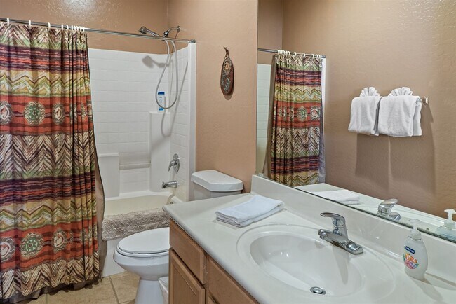 Building Photo - 90 E Bighorn Ct